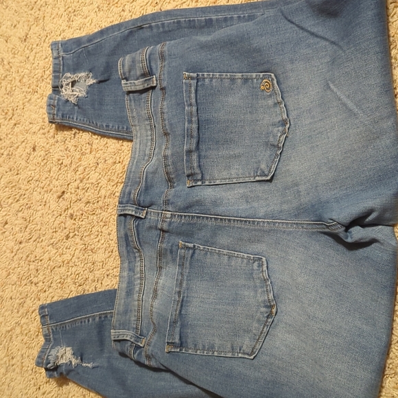 Jeans - Picture 3 of 3